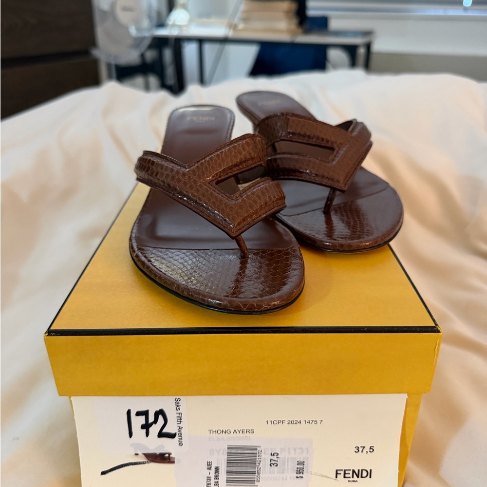 Fendi Women's Fling Leather Brown Sandals - Picture 7 of 8